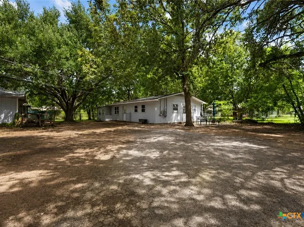 761 Whippoorwill Dr, Canyon Lake, TX
