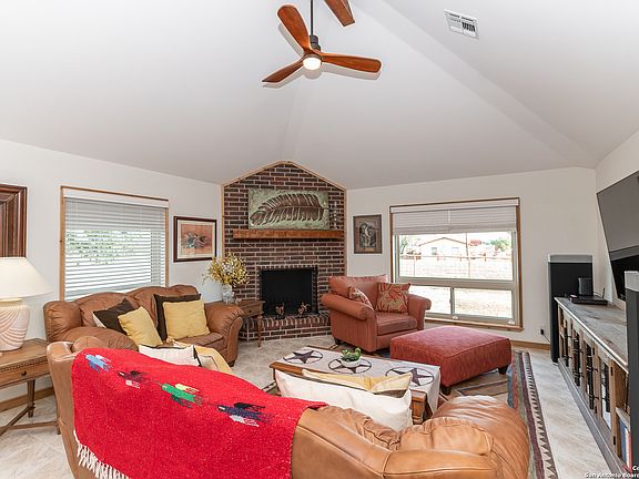 2nd image of 4805 N FM 3465