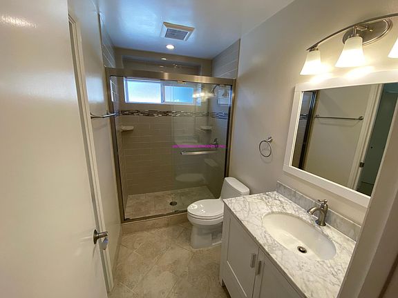 3rd image of 105 London Ct