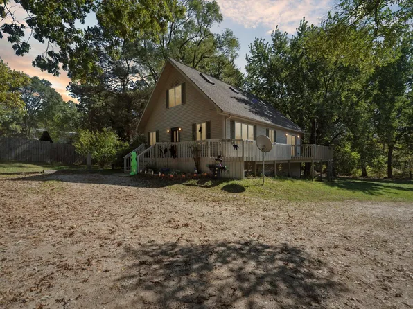 7272 Huff Rd, Bellevue, MI 49021