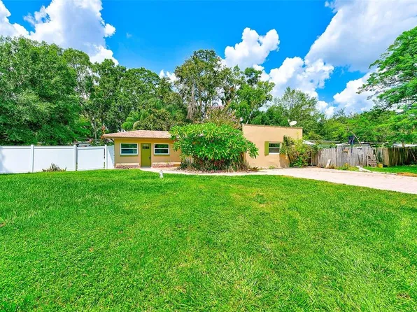 18101 2nd Ave, Lutz, FL 33548