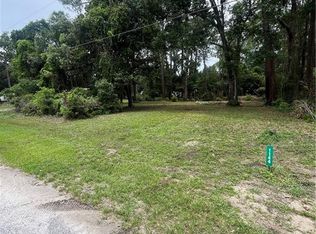 1144 Cypress St SE, Darien, GA 31305
