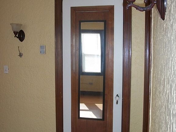 4th image of 1718 N Indiana Ave APT 5