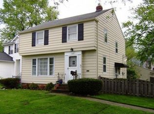 1227 Richmond Rd, Lyndhurst, OH 44124