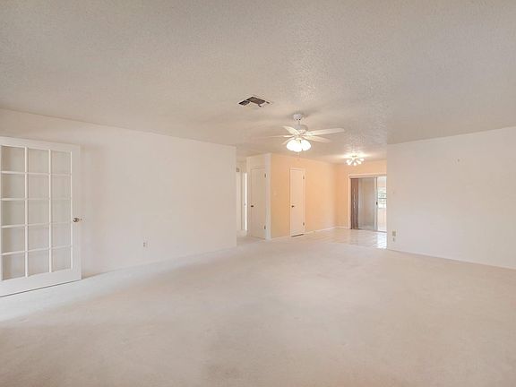 4th image of 205 N Seamoor Dr