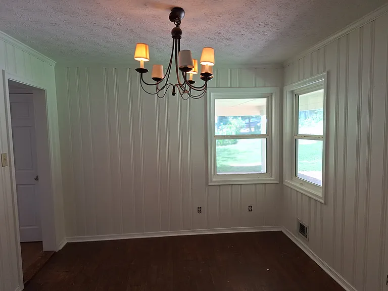 286 Greencrest Dr — Photo 9