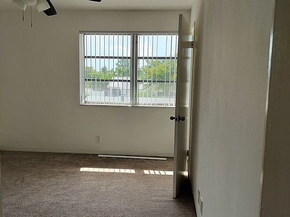5th image of 5950 NE 18th Ave #723
