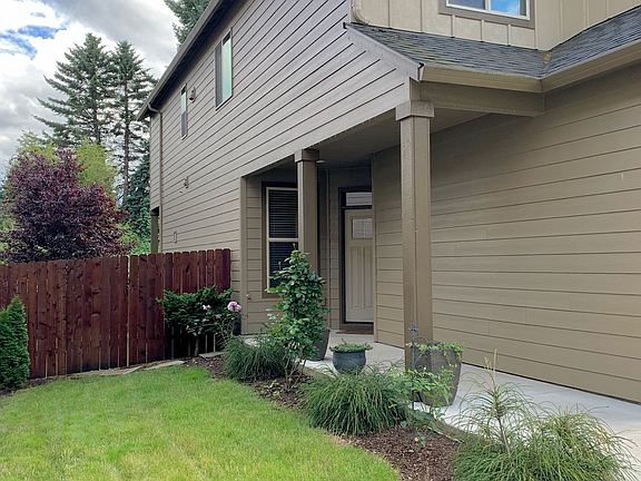 4th image of 13805 NE 33rd Cir
