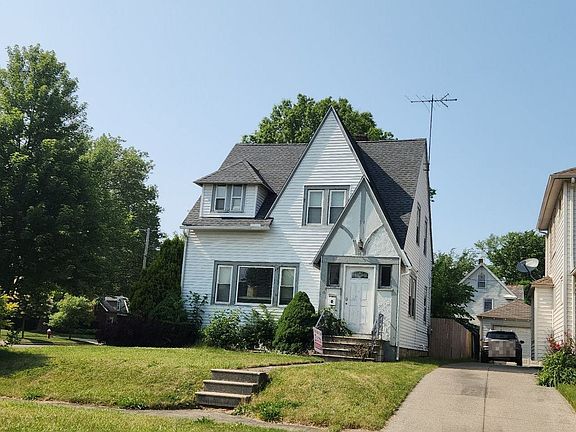 2nd image of 100 Denison Ave
