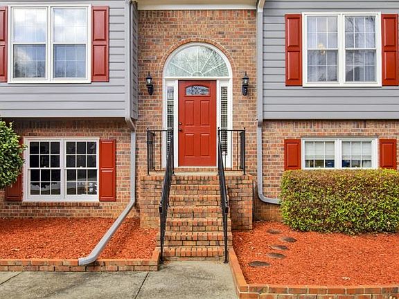 3rd image of 3105 Deer Chase Ct