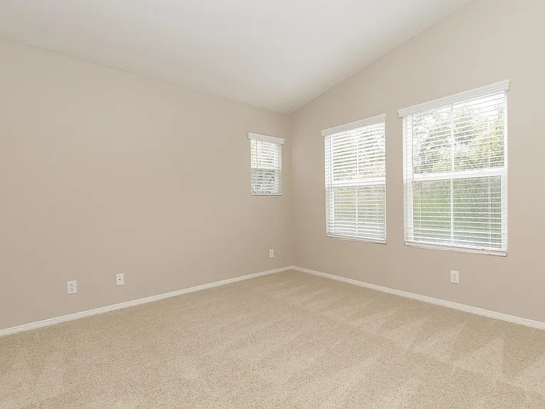 Laurel Canyon Apartment Homes — Photo 54