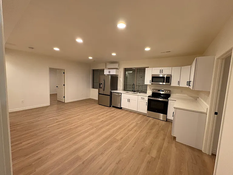 5695 W Shady Pine Ln #B — Photo 7