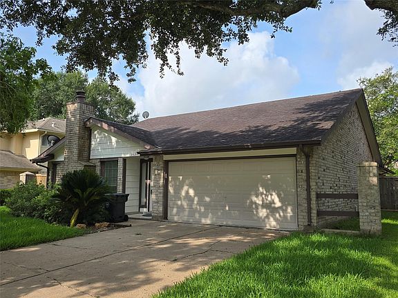 2nd image of 3434 Streamside Ln