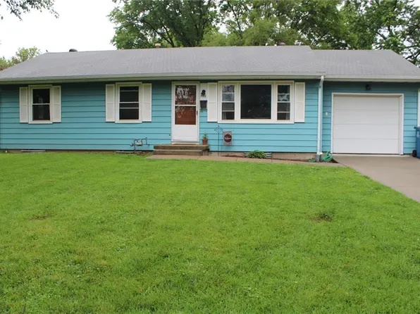 305 E College St, Odessa, MO 64076