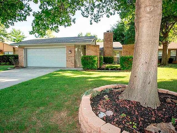 3rd image of 6804 Bear Canyon Dr
