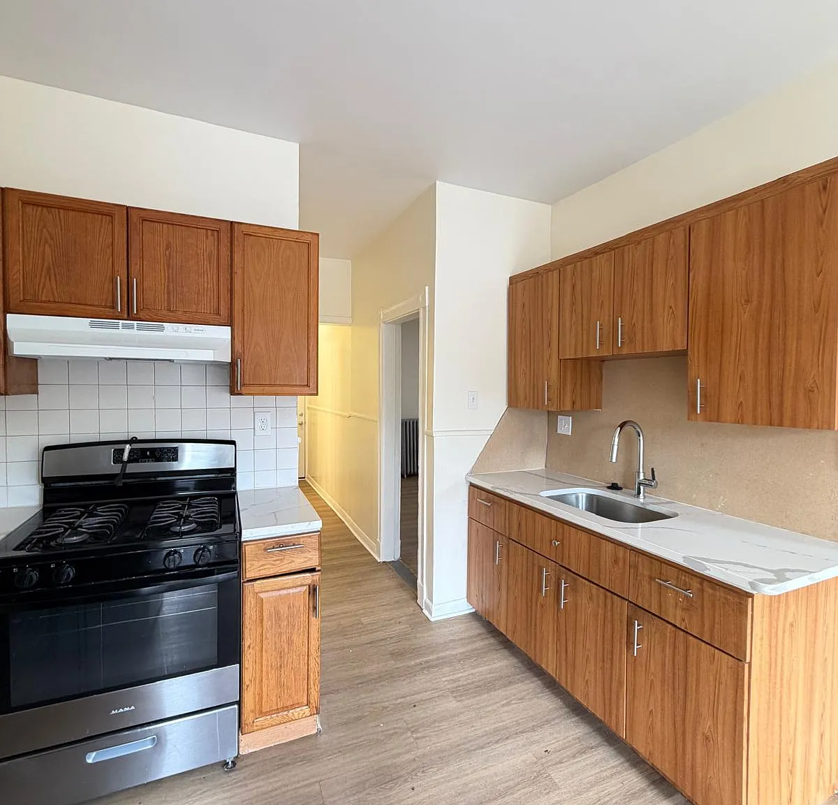 3 bed, $2,800 — Photo 1