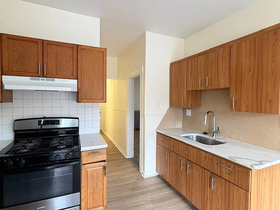 125 Chestnut St #2