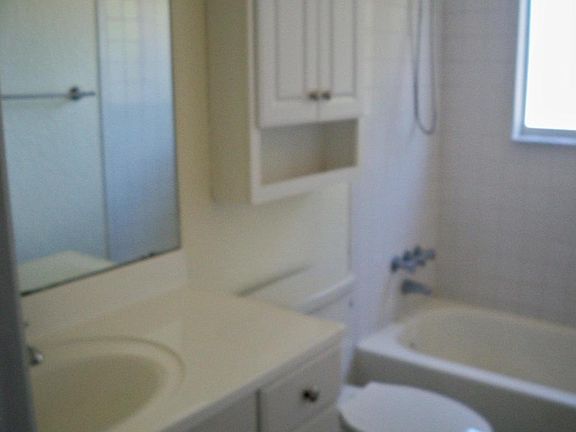 5th image of 1800 Park Ave APT 226