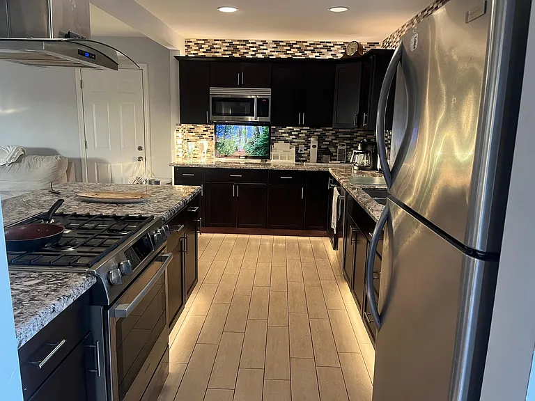 4708 N Miller Rd — Photo 44