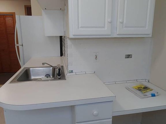 3rd image of 7416 S South Shore Dr