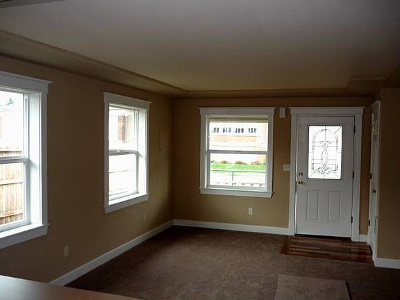 3rd image of 8433 S Park Ave