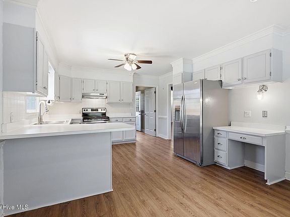4th image of 105 Taylor Lane