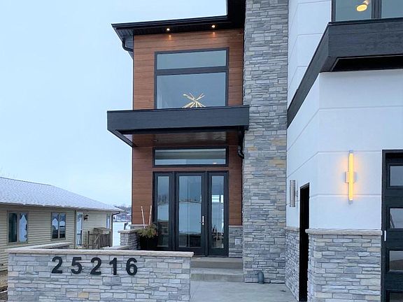 3rd image of 25216 182nd St