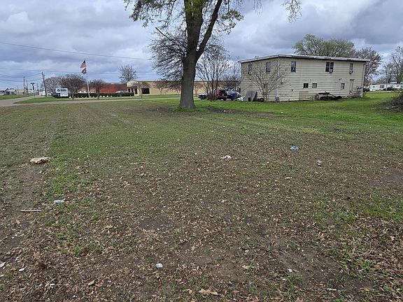 2nd image of 102 2nd St