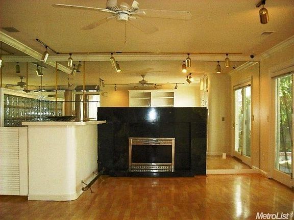 3rd image of 5503 Covey Creek Cir