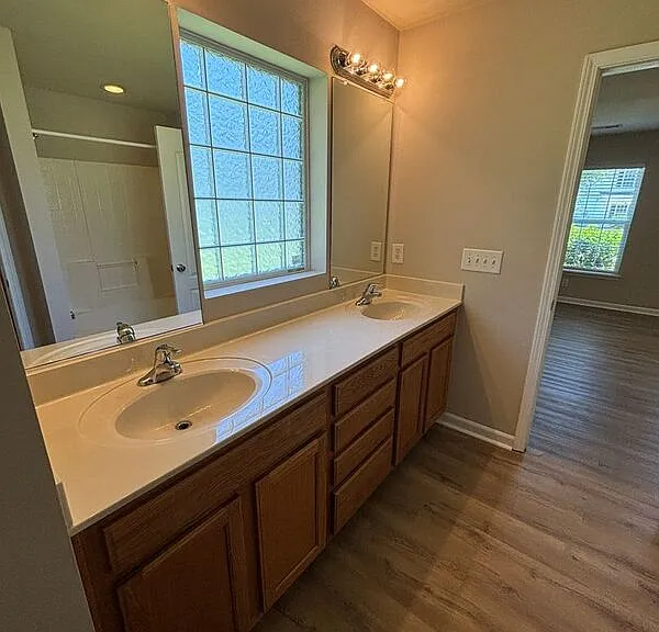 504 Savannah River Dr — Photo 12
