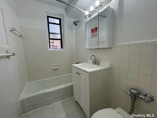 Sold by Keller Williams Points North | media 5