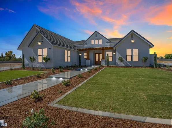1925 Emerald Park Ct, Bakersfield, CA 93311