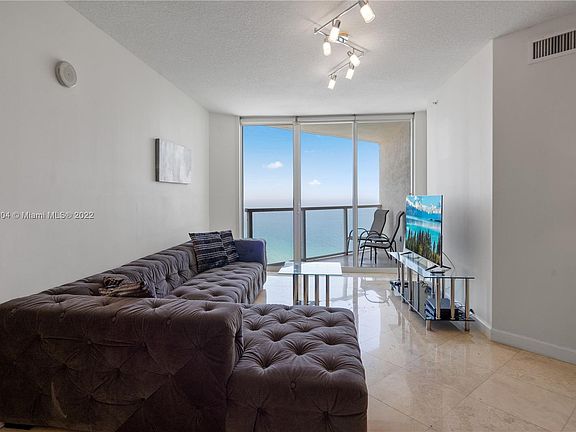 3rd image of 16699 Collins Ave APT 3106