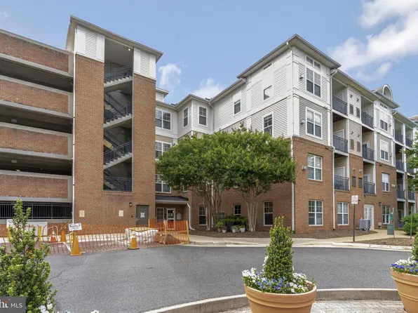 3840 Lightfoot St Unit 241, Chantilly, VA 20151