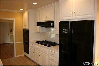 5th image of 1146 E Rowland Ave