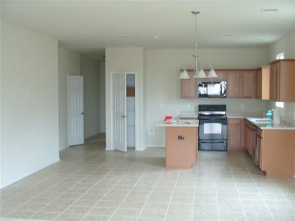 4th image of 9940 Amosite Dr