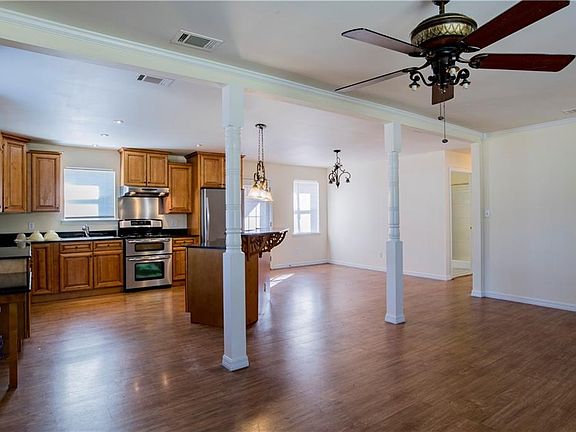 3rd image of 8510 Pensacola Ave