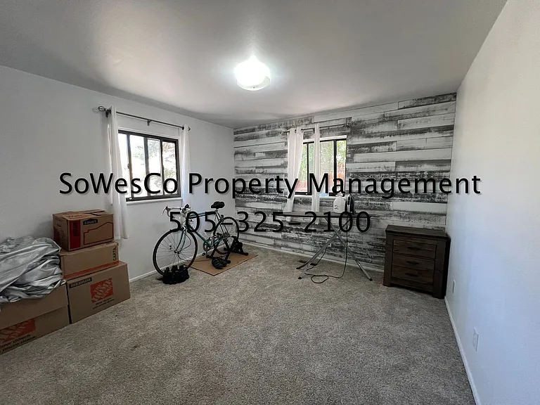 208 E 38th St — Photo 14