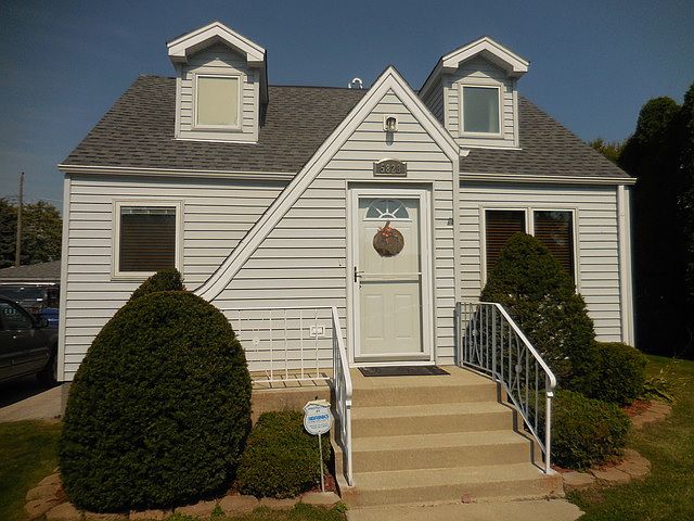 1st image of 5828 W 89th Pl