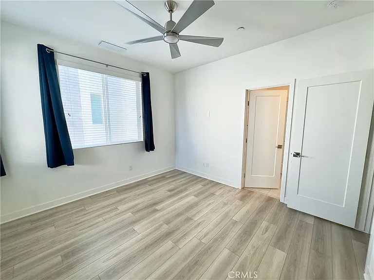 1868 S Westside Dr #28 — Photo 35