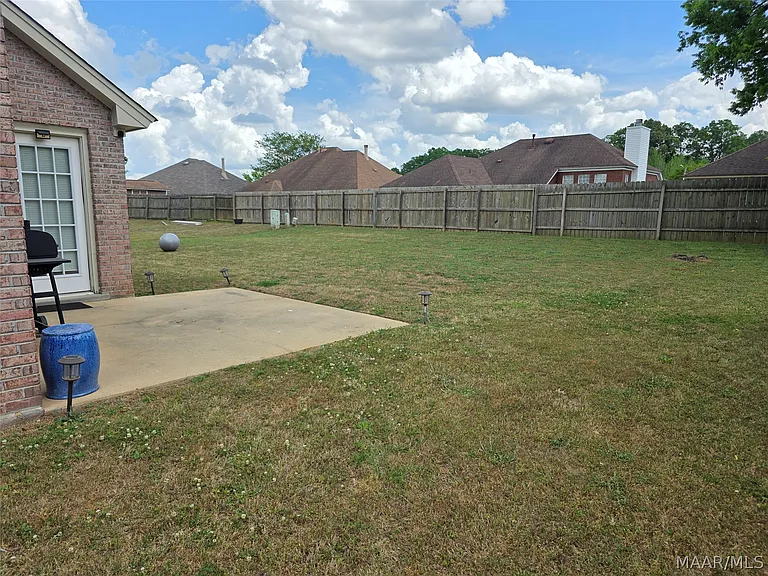 7448 Pinnacle Point — Photo 2