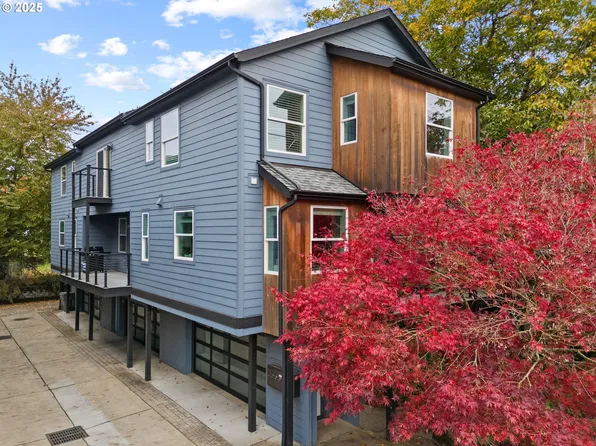 223 NE Ivy St APT B, Portland, OR 97212