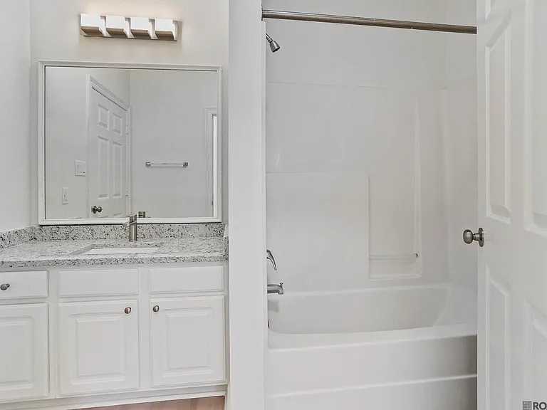 5165 Etta St #8-E — Photo 9