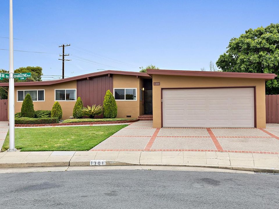 2nd image of 1301 Darlene Ave