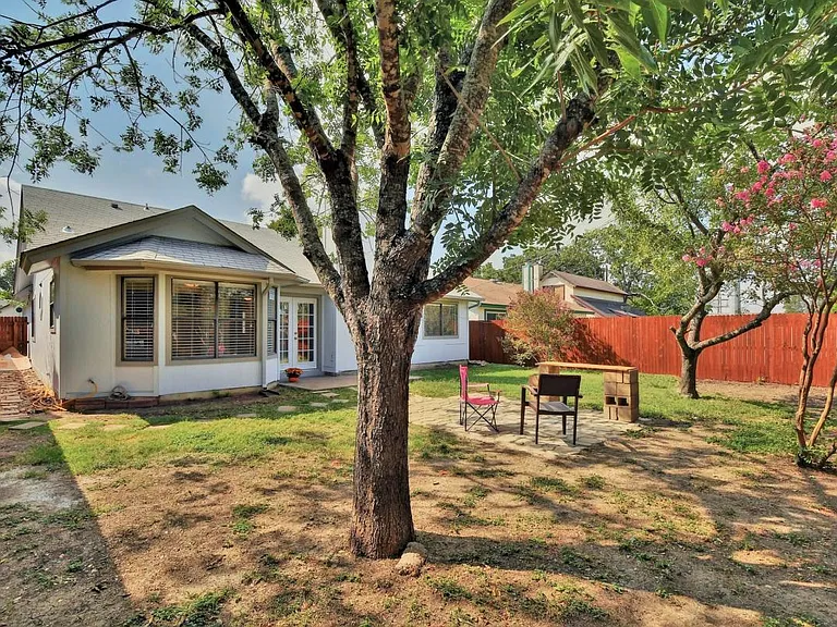1622 Peachtree Valley Dr — Photo 25