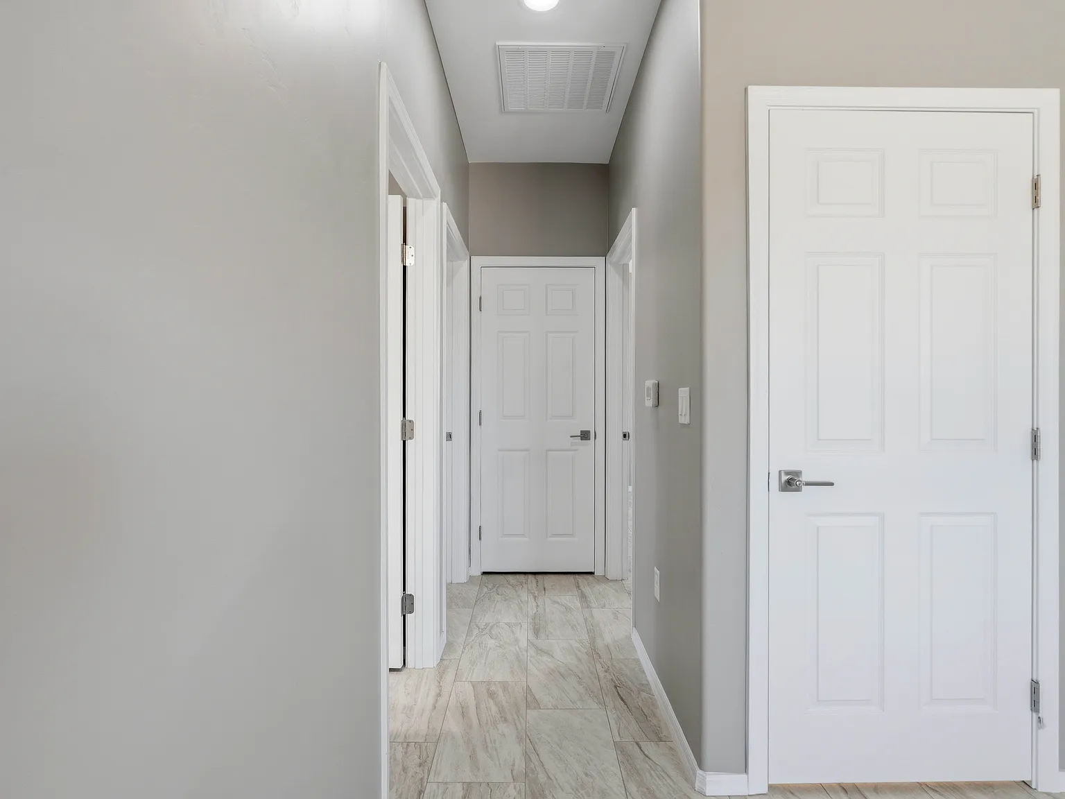 2 bed, $1,400 — Photo 4