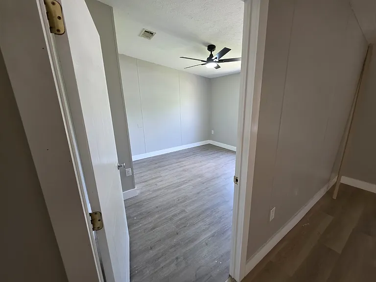 3879 La Salle Ave #1 — Photo 3