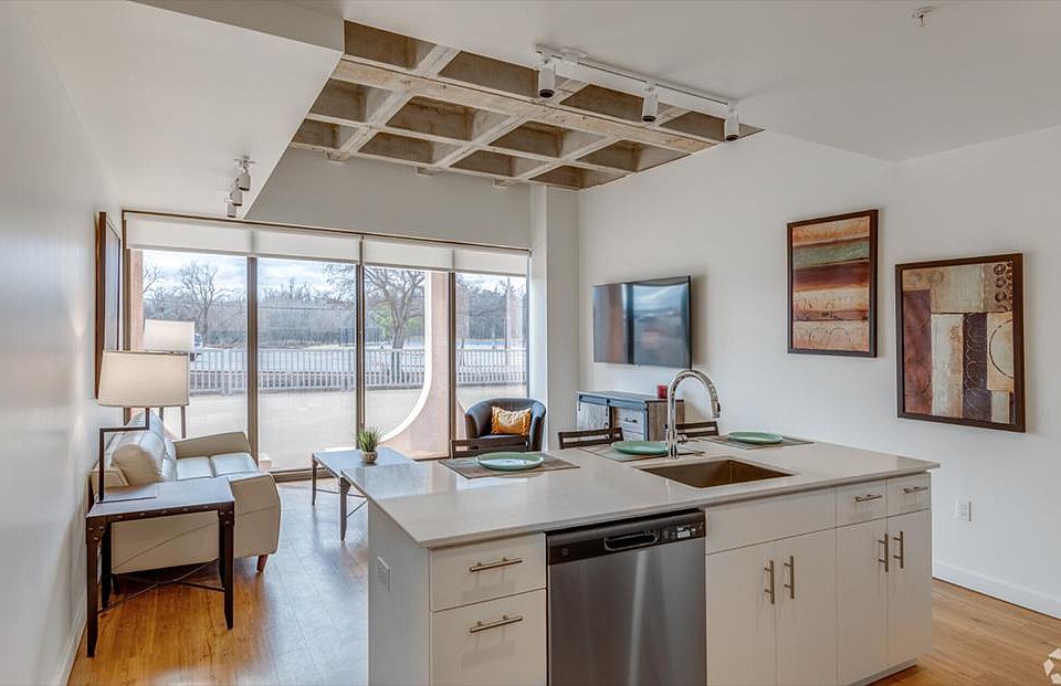 2BR, 2BA