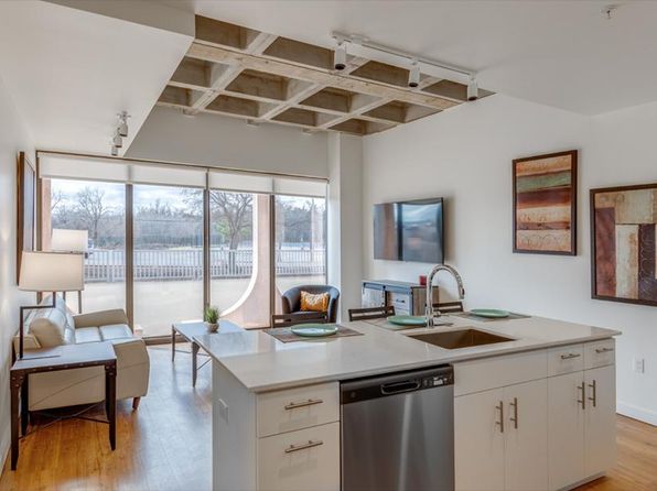 4445 N Lincoln Blvd #505