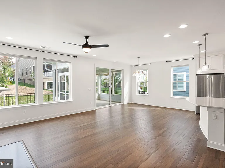 121 Cowbird St — Photo 22